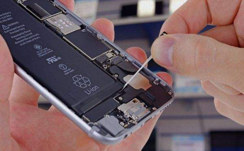 苹果手机换电池哪里好?千机网、极客修成首选