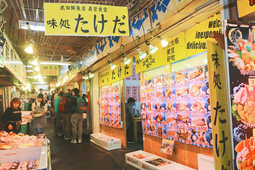 小樽三角市场美食攻略：海鲜盖饭人气排名（来自味�Iたけだ）